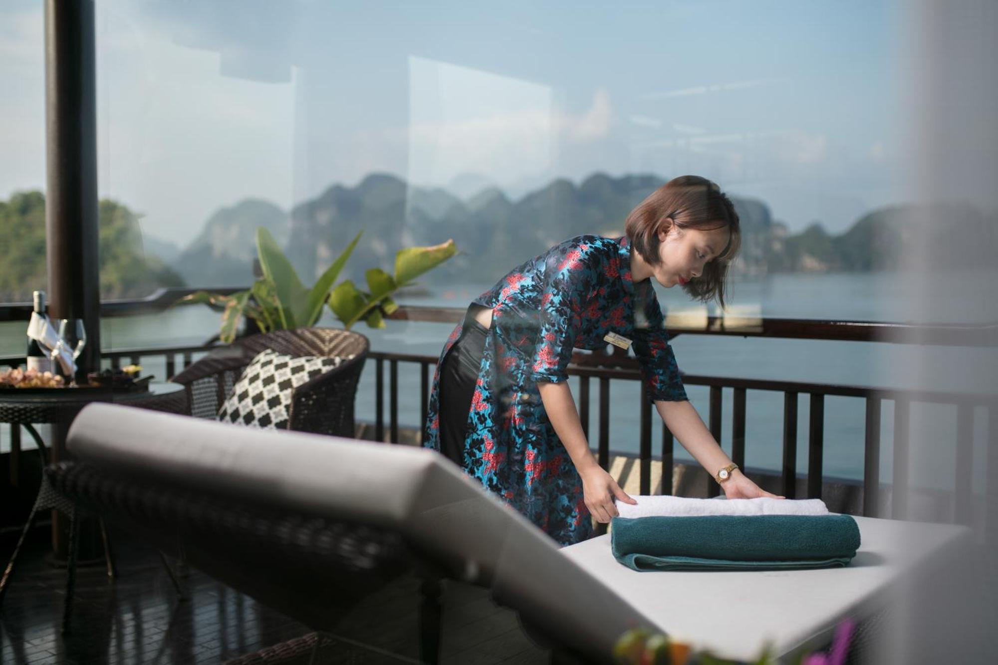 Genesis Luxury Regal Cruises Hotel Ha Long Buitenkant foto