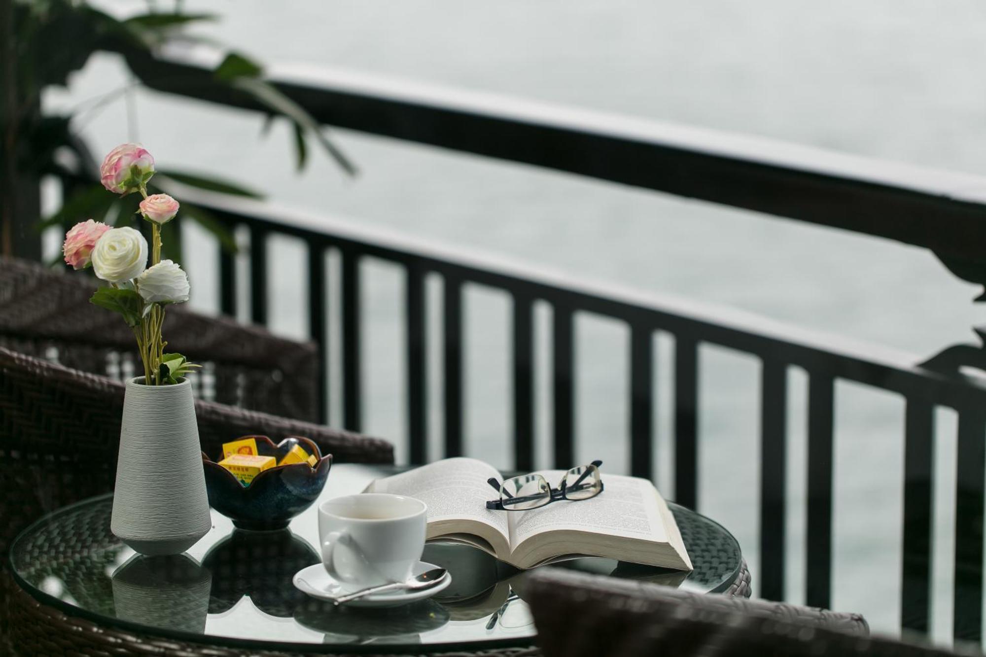 Genesis Luxury Regal Cruises Hotel Ha Long Buitenkant foto