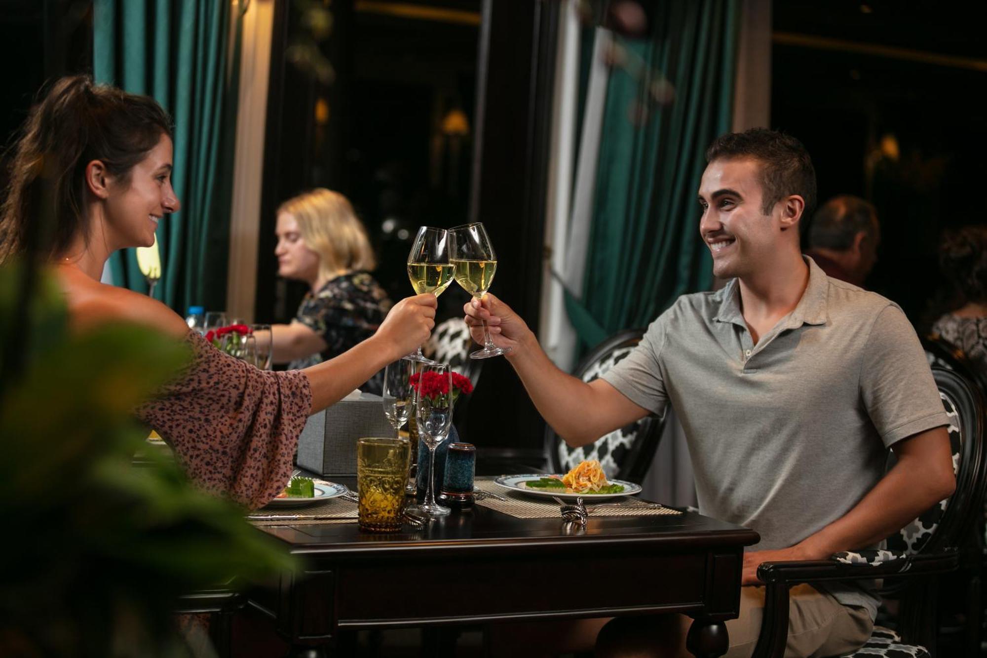 Genesis Luxury Regal Cruises Hotel Ha Long Buitenkant foto