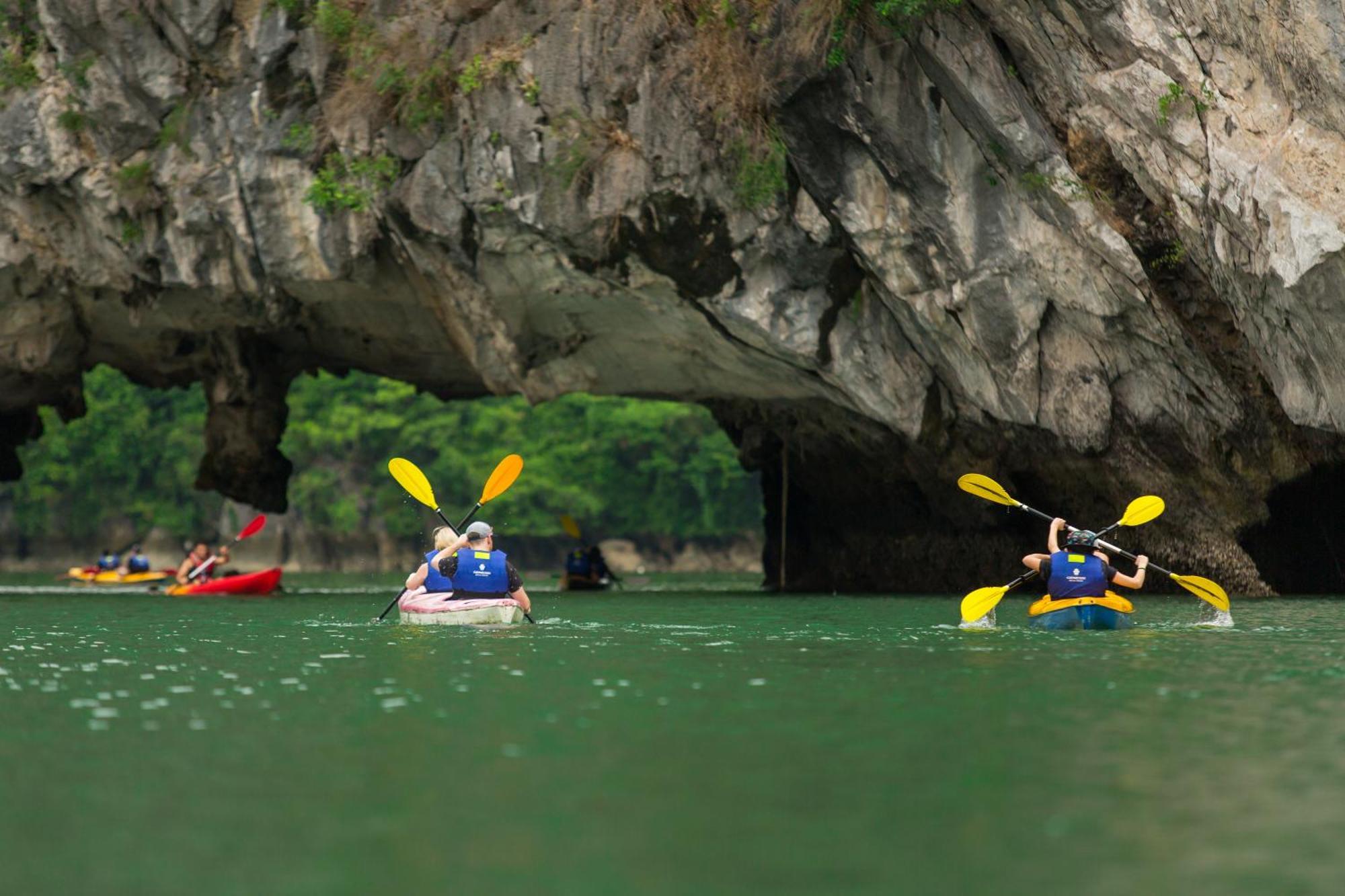 Genesis Luxury Regal Cruises Hotel Ha Long Buitenkant foto