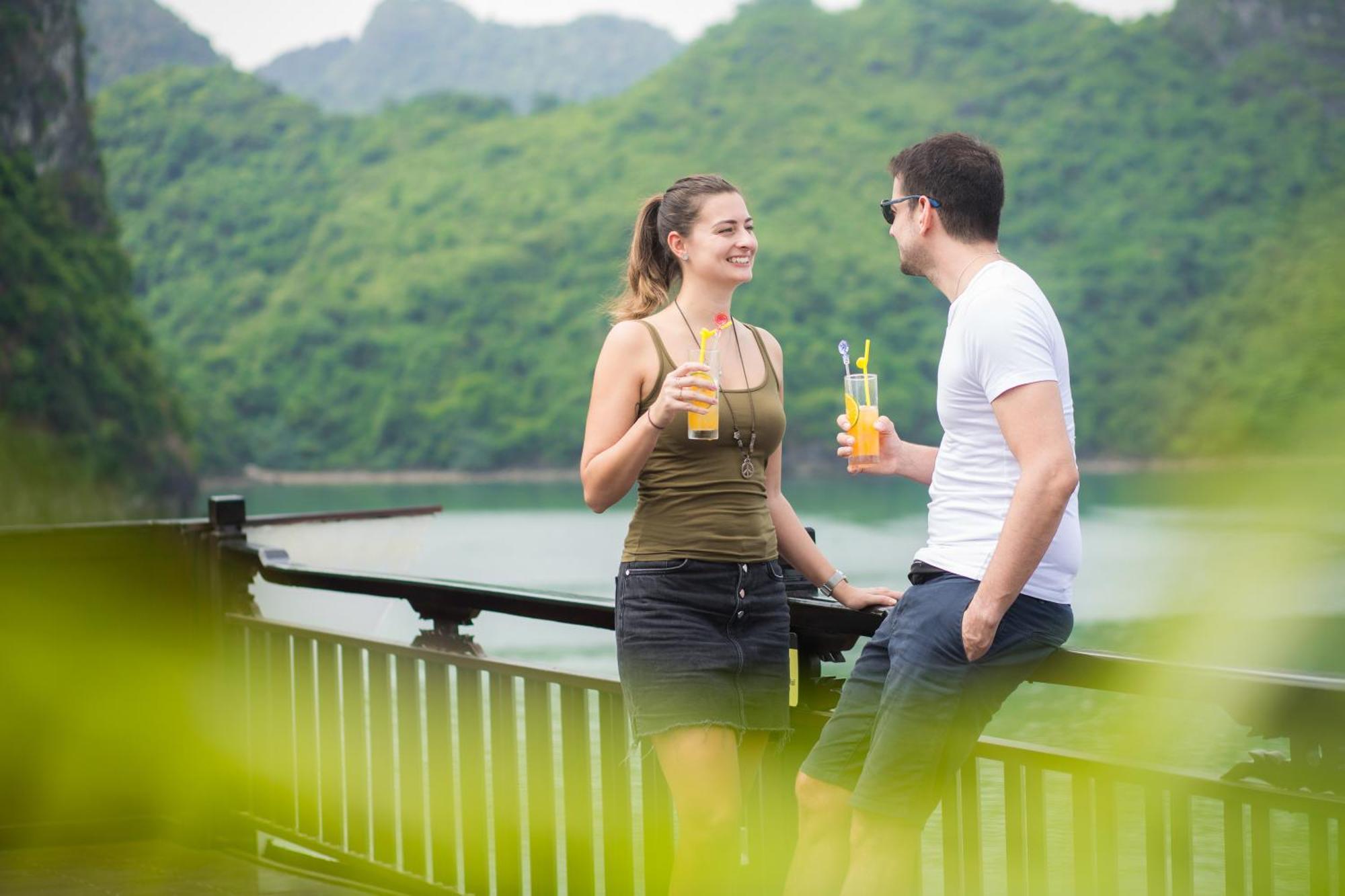Genesis Luxury Regal Cruises Hotel Ha Long Buitenkant foto